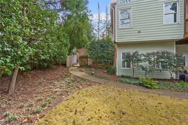 $1,200,000 | 2249 Vinings Cove Southeast, Smyrna, GA 30080