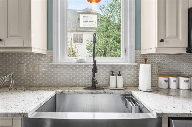 $1,200,000 | 2249 Vinings Cove Southeast, Smyrna, GA 30080