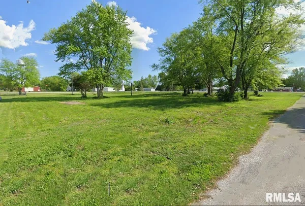 $20,000 | 6-7 8 Ryder Street, Girard, IL 62640