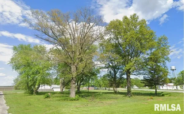 $20,000 | 6-7 8 Ryder Street, Girard, IL 62640