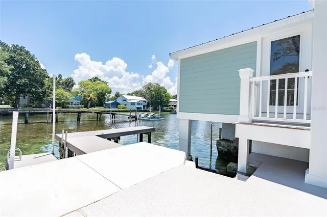 $1,950,000 | 202 Northeast 2nd Avenue, Crystal River, FL 34429