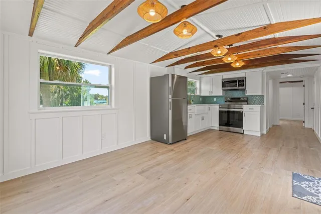 $1,950,000 | 202 Northeast 2nd Avenue, Crystal River, FL 34429