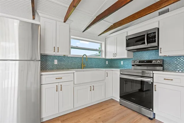 $1,950,000 | 202 Northeast 2nd Avenue, Crystal River, FL 34429