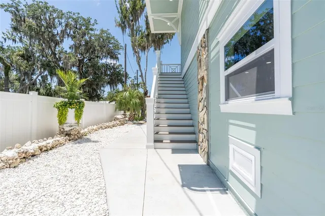 $1,950,000 | 202 Northeast 2nd Avenue, Crystal River, FL 34429