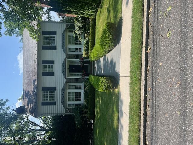 38 Lakewood Road Staten Island, NY 10301 - Photo 1 of 30 FRONT