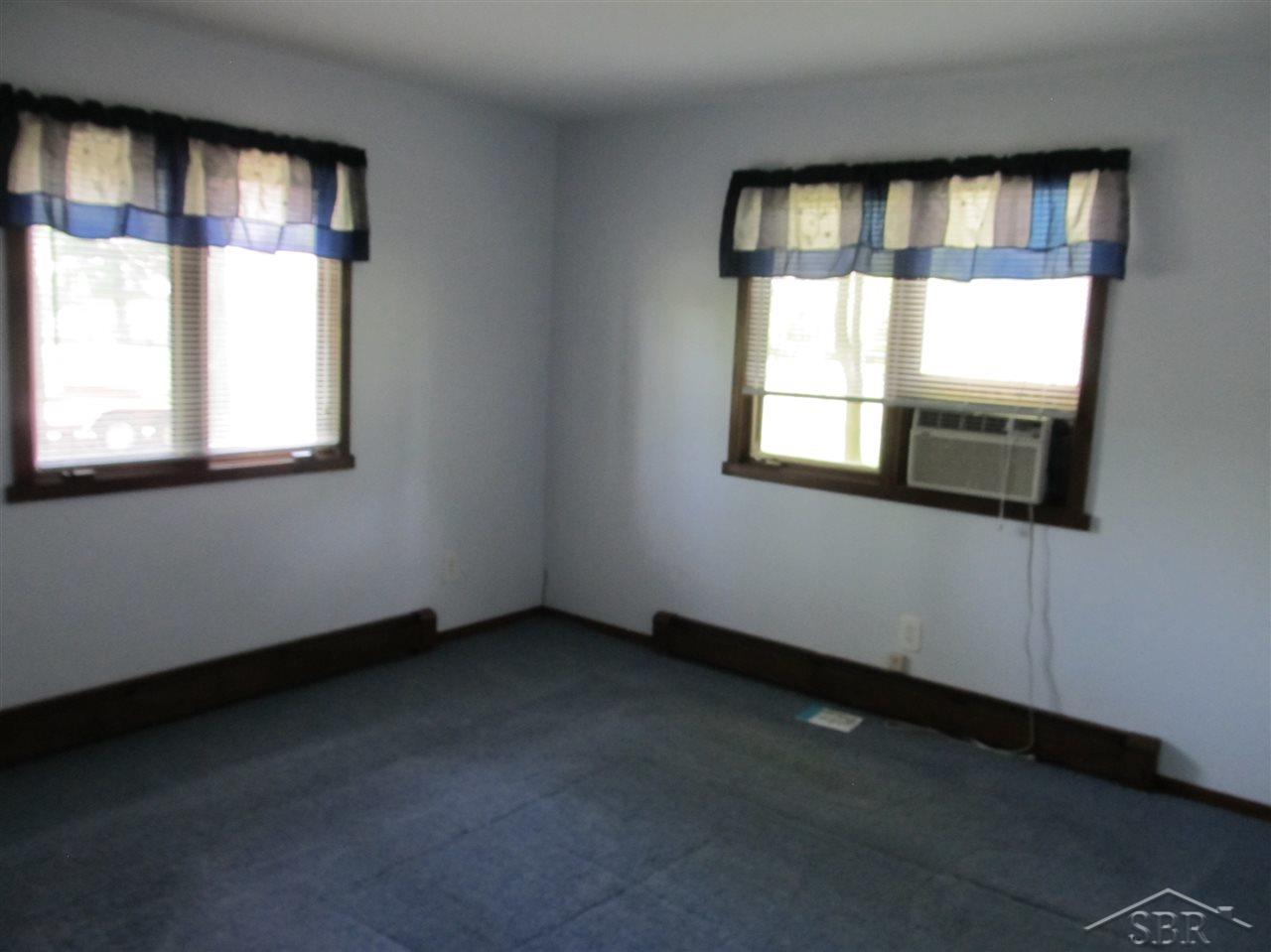 3931 Hackett Road Saginaw, MI 48603 - Photo 11 of 19 31291620-10.JPG