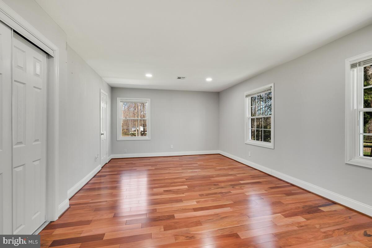 9431 Warfield Road Gaithersburg, MD 20882 - Photo 11 of 32 Gallery Image 11