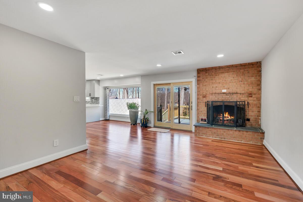 9431 Warfield Road Gaithersburg, MD 20882 - Photo 3 of 32 Gallery Image 3