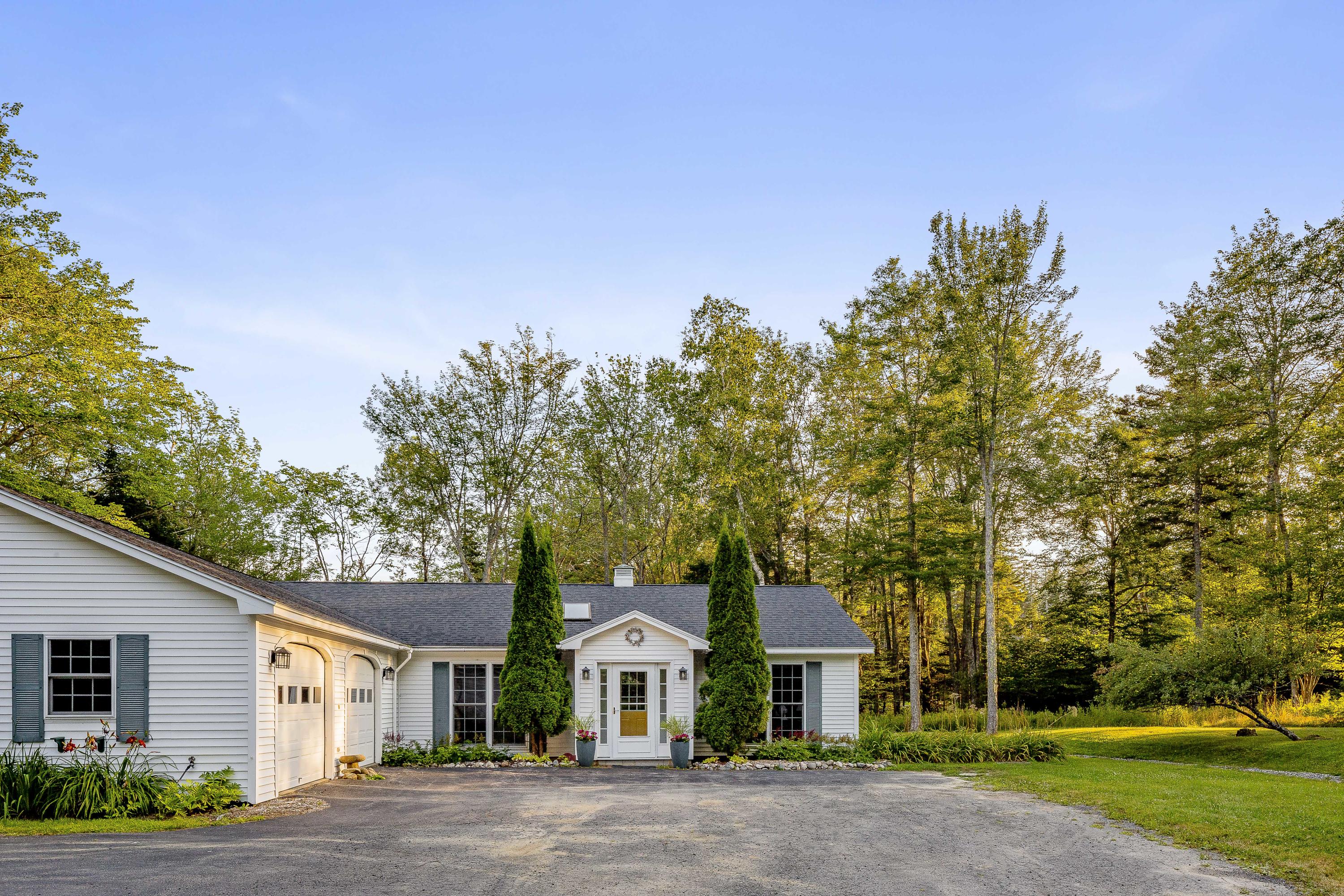 447 Seal Harbor Road Spruce Head, ME 04859 - Photo 2 of 36 447SealHarbor_37_SS_v2