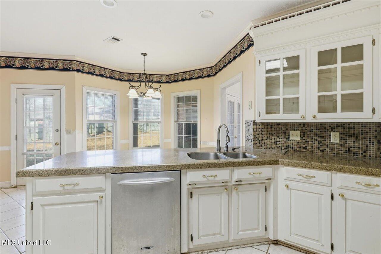 527 Ridge Circle Brandon, MS 39047 - Photo 10 of 32 10-527 Ridge Cir _ Home Tours MS