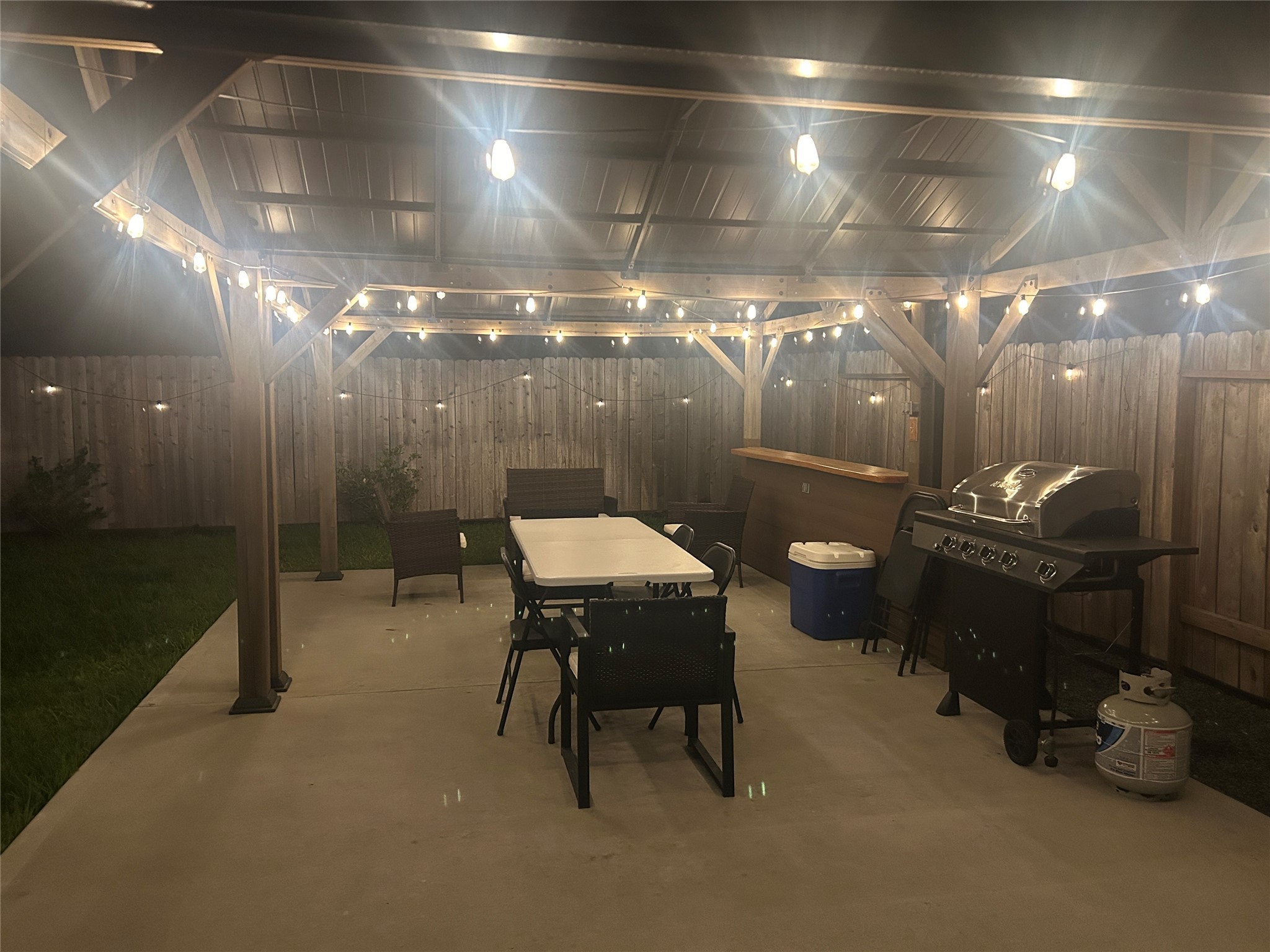 21319 Indigo Ruth Drive Spring, TX 77379 - Photo 28 of 34 a bathroom with a sink and mirror