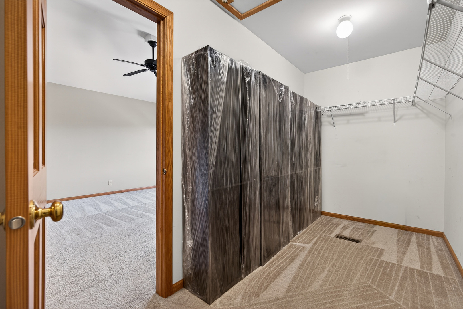 550 Madison Lane Elgin, IL 60123 - Photo 20 of 33 a view of closet area