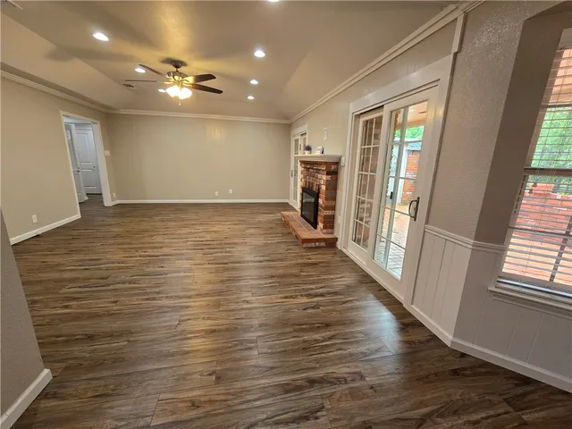 $299,900 | 5222 Lake Shore Drive, Waco, TX 76710