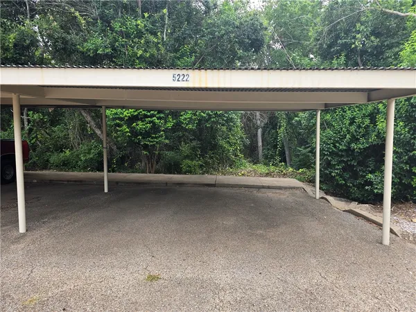 $299,900 | 5222 Lake Shore Drive, Waco, TX 76710