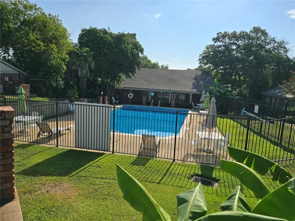 $299,900 | 5222 Lake Shore Drive, Waco, TX 76710