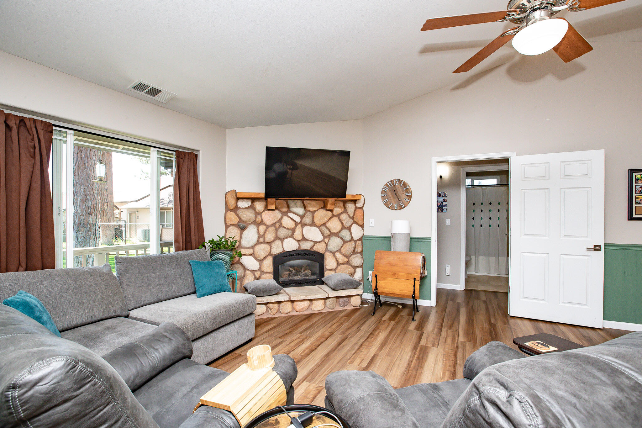 17417 Possum Way Weed, CA 96094 - Photo 15 of 42 Possum Way (22)