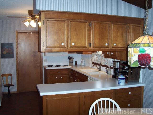 5825 Country Club Road Shorewood, MN 55331 - Photo 9 of 18