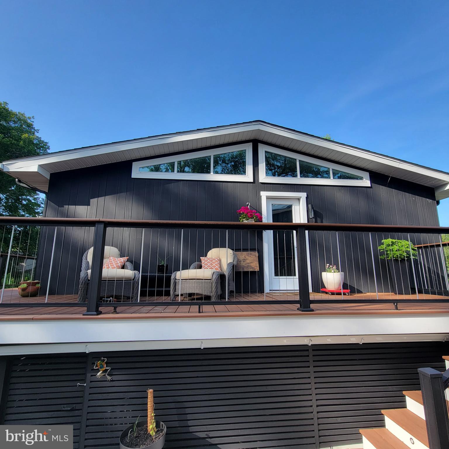 605 Marvel Road Milford, DE 19963 - Photo 17 of 105 Wire railing and trex decking