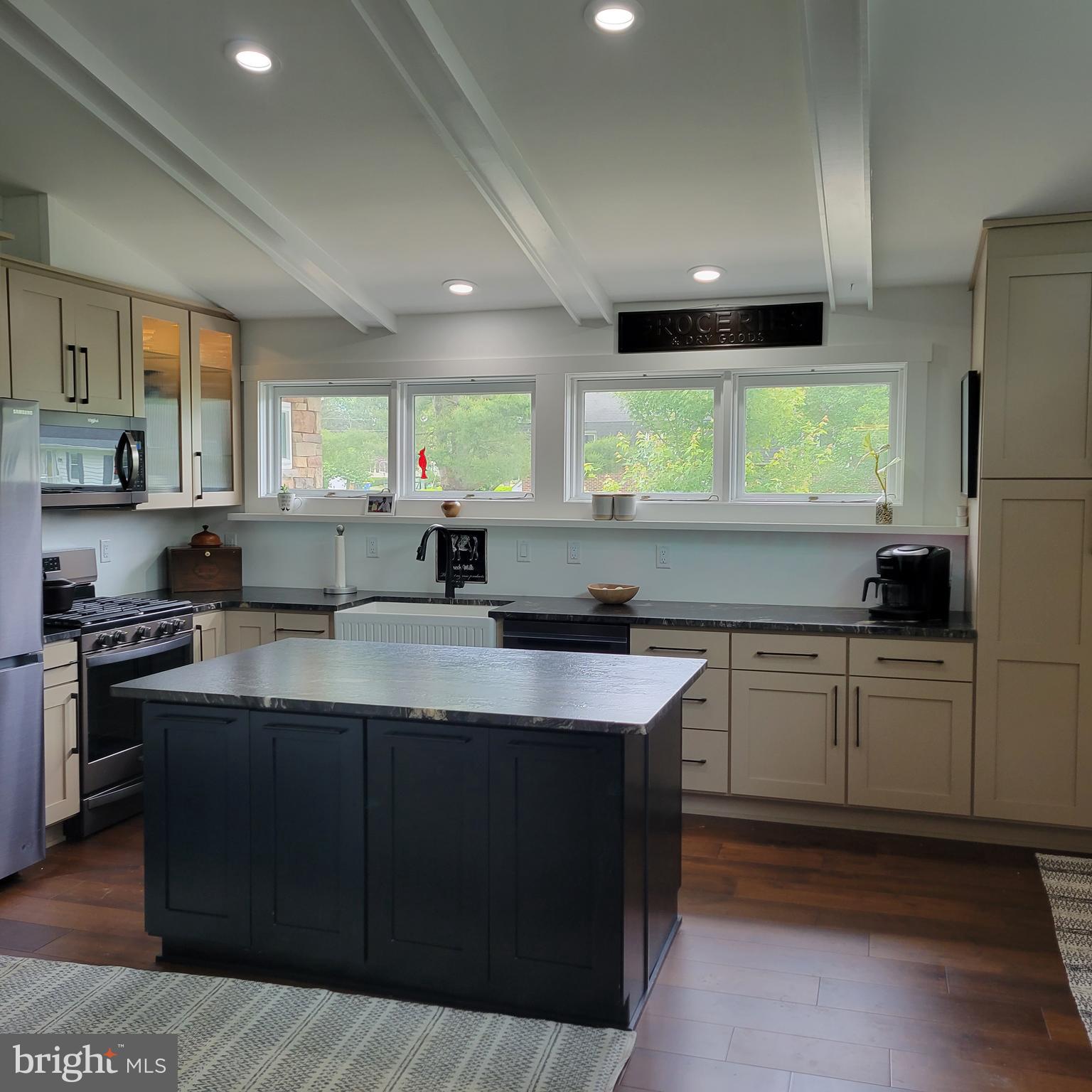 605 Marvel Road Milford, DE 19963 - Photo 21 of 105 Lots of windows