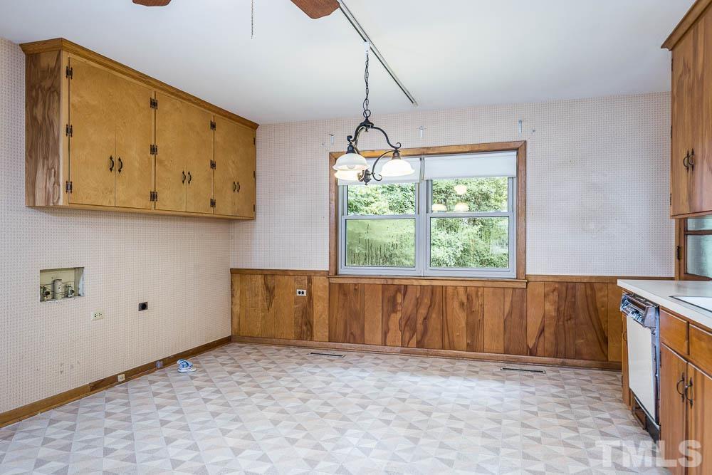 602 Wofford Road Durham, NC 27707 - Photo 14 of 26 Shares a full bath with bedroom 2.