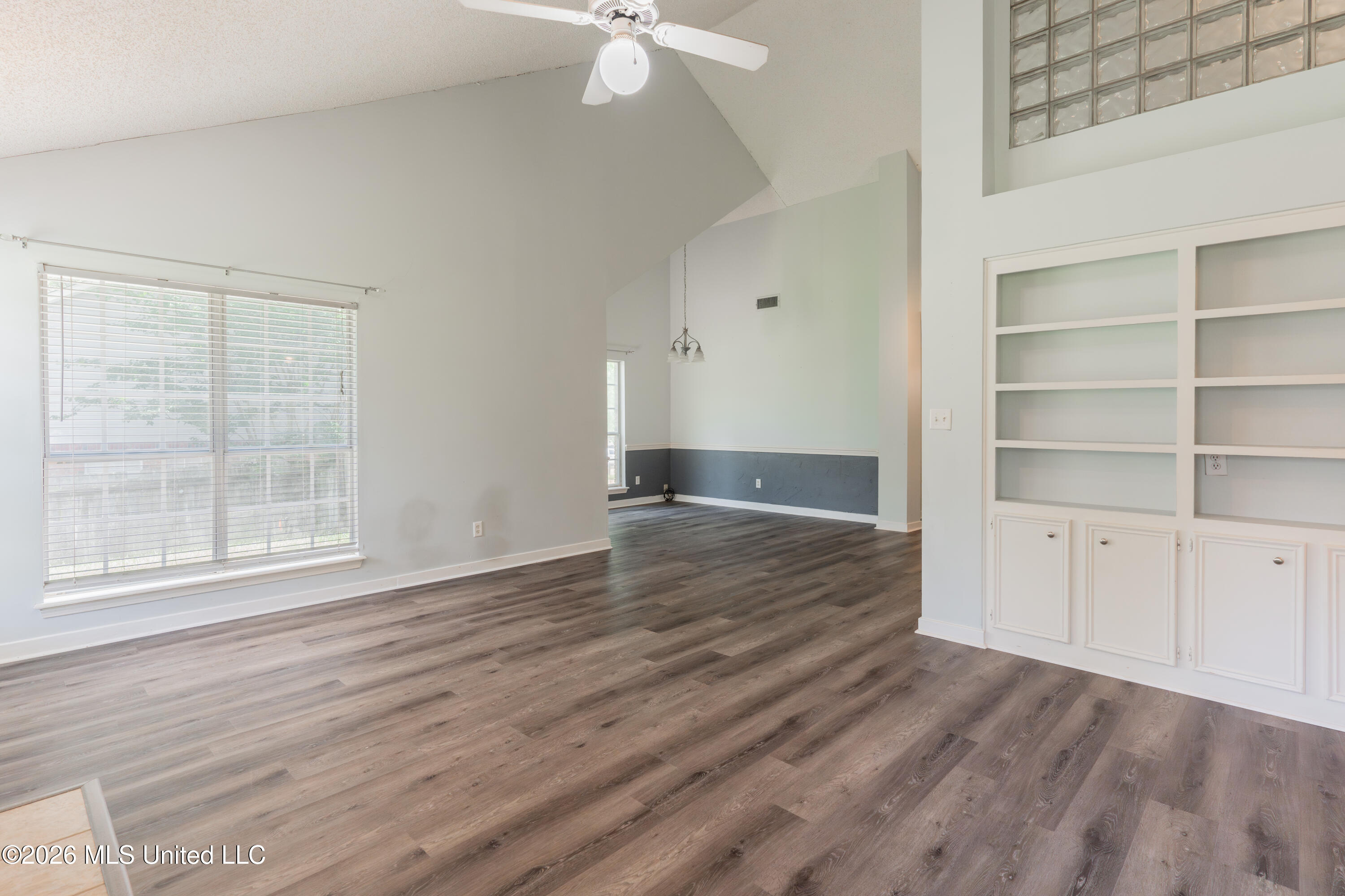 107 Yorkshire Cove Clinton, MS 39056 - Photo 24 of 59 24-LivingRoom