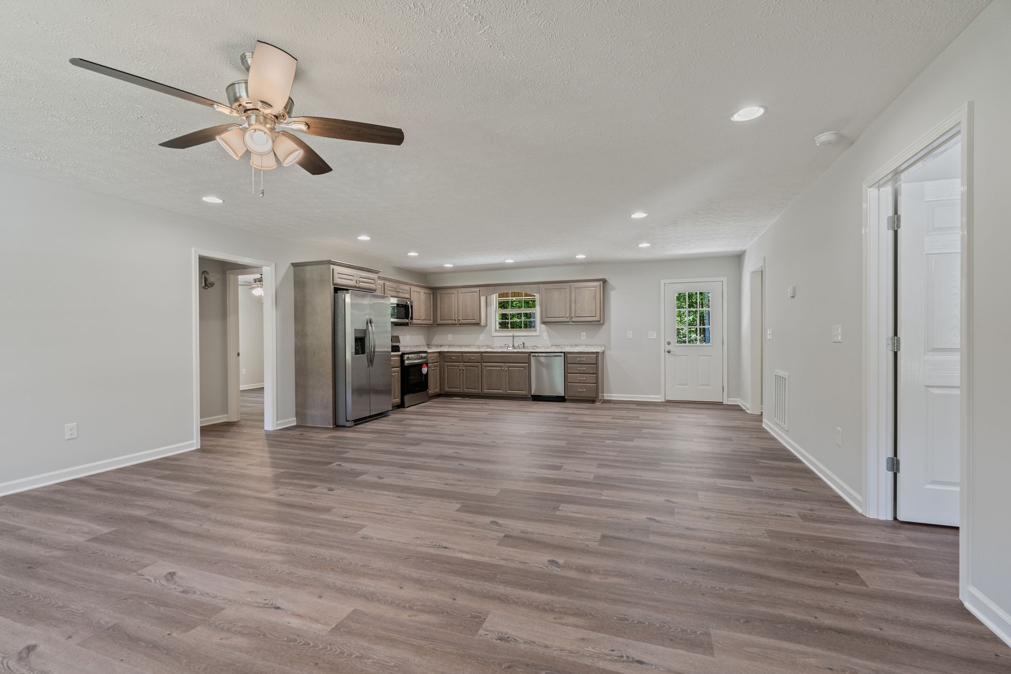 145 Sunset Falls Road Tullahoma, TN 37388 - Photo 3 of 30 Gallery Image 3
