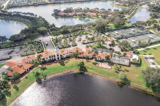 $483,500 | 2563 James River Road, West Palm Beach, FL 33411