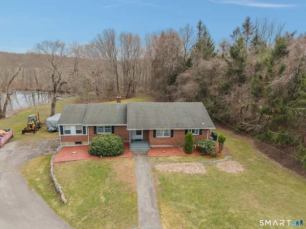 $345,000 | 226 Beaumont Highway, Lebanon, CT 06249