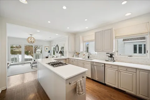 $1,399,000 | 916 Oak Street, Winnetka, IL 60093