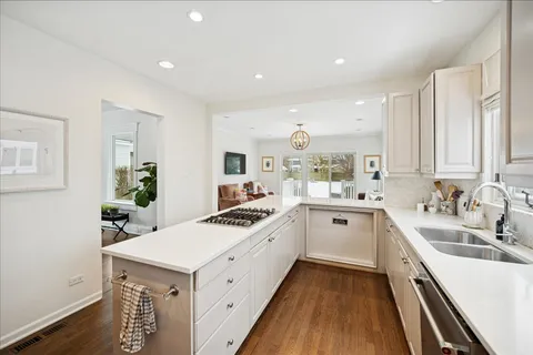 $1,399,000 | 916 Oak Street, Winnetka, IL 60093