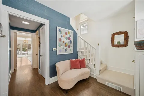 $1,399,000 | 916 Oak Street, Winnetka, IL 60093