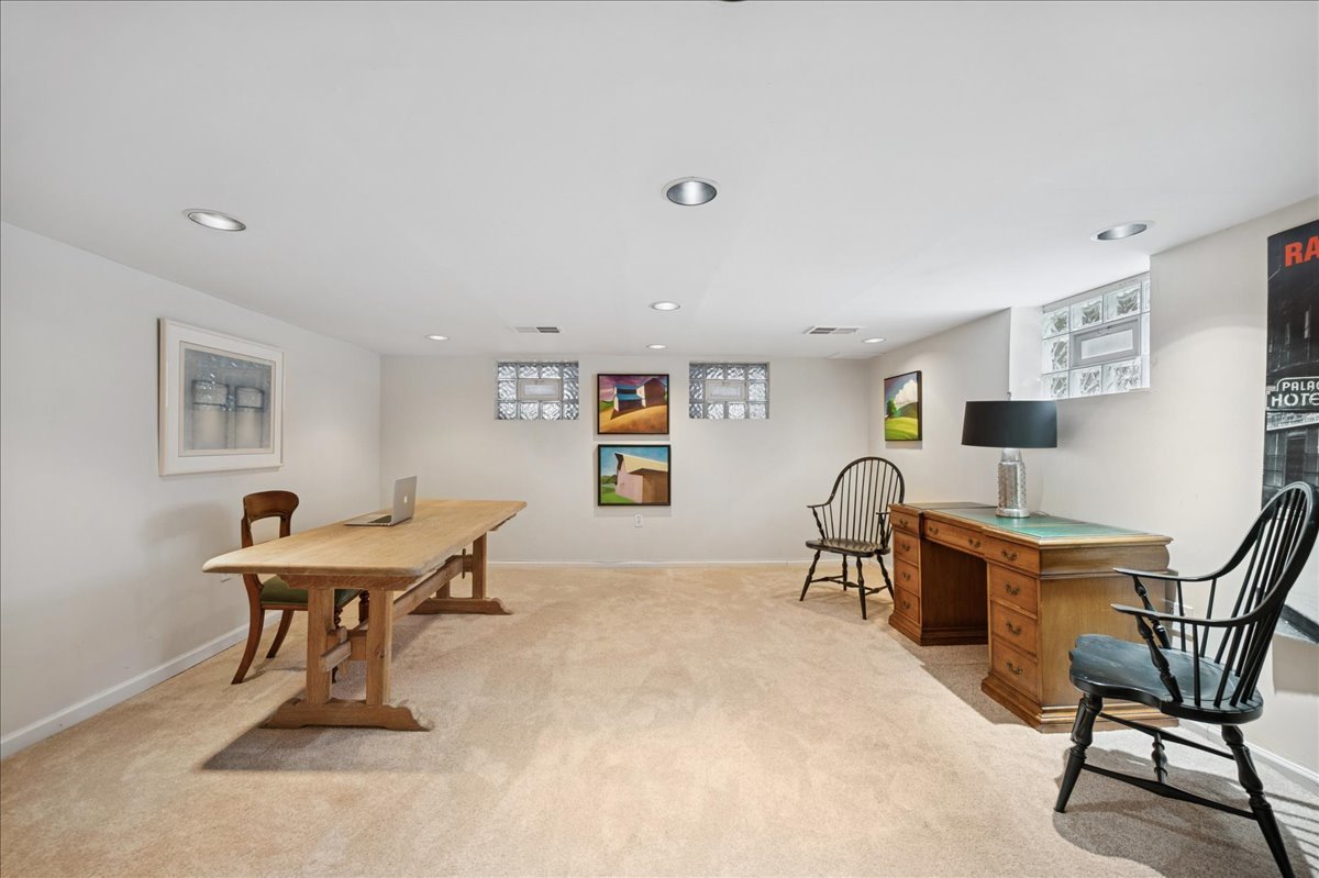 916 Oak Street Winnetka, IL 60093 - Photo 33 of 43