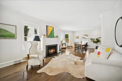 $1,399,000 | 916 Oak Street, Winnetka, IL 60093