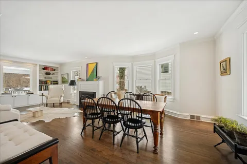 $1,399,000 | 916 Oak Street, Winnetka, IL 60093