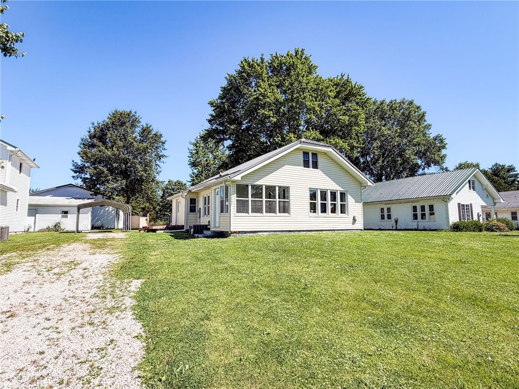 18027 East National Road Marshall, IL 62441 - Photo 3 of 26