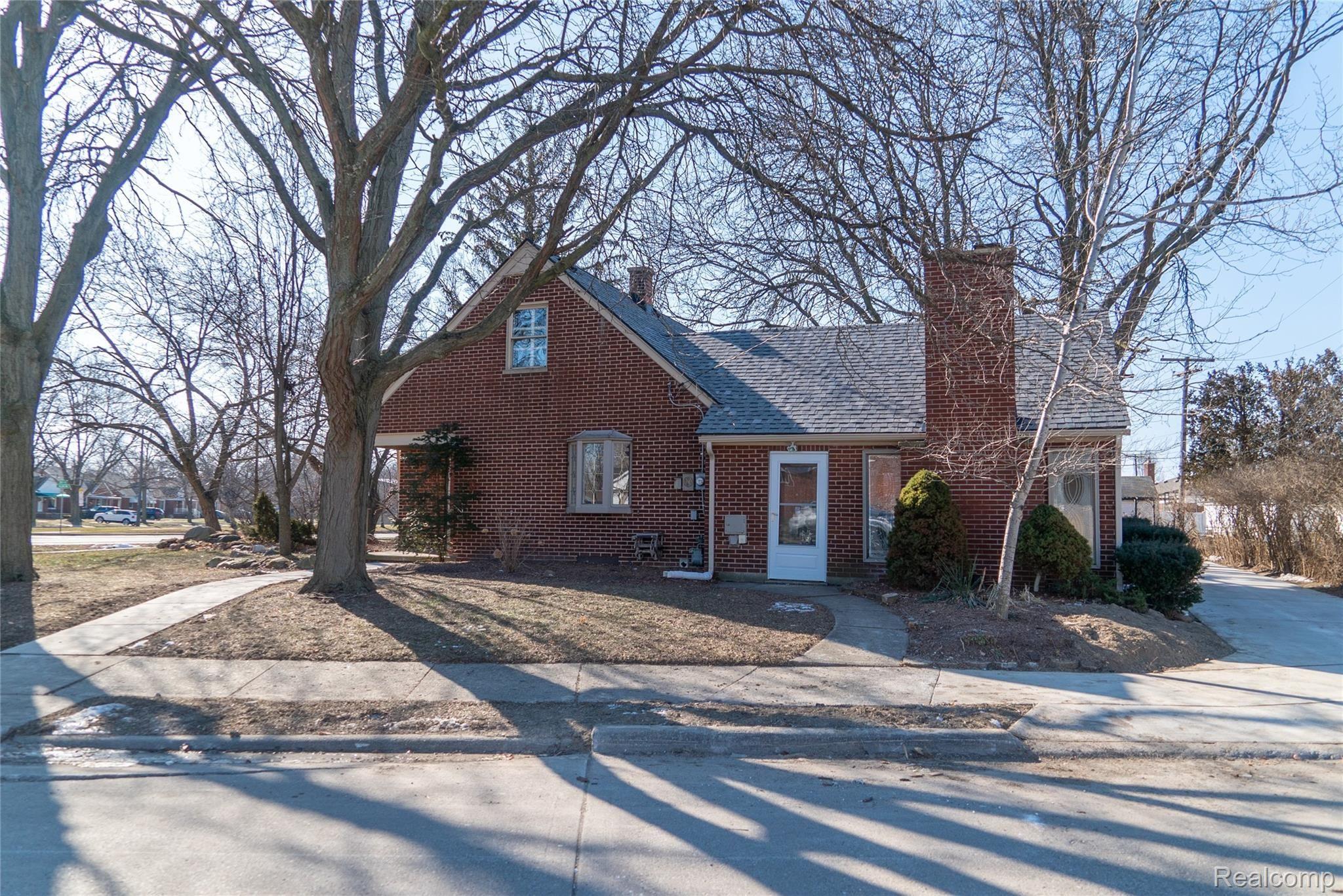 9000 Allen Road Allen Park, MI 48101 - Photo 4 of 43 DSC04226.jpg