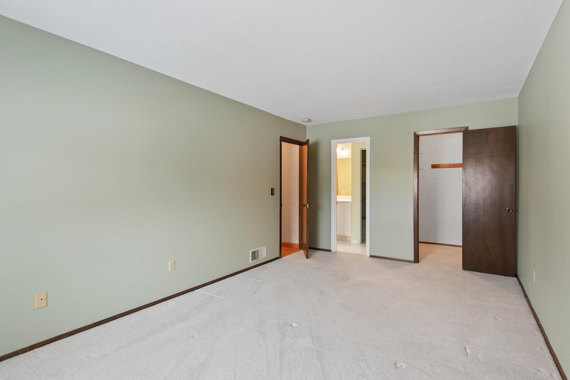 11105 Xavier Road Bloomington, MN 55437 - Photo 13 of 24 Gallery Image 13