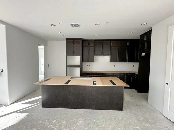 $868,500 | 627 Beyers Street, Oakley, CA 94561