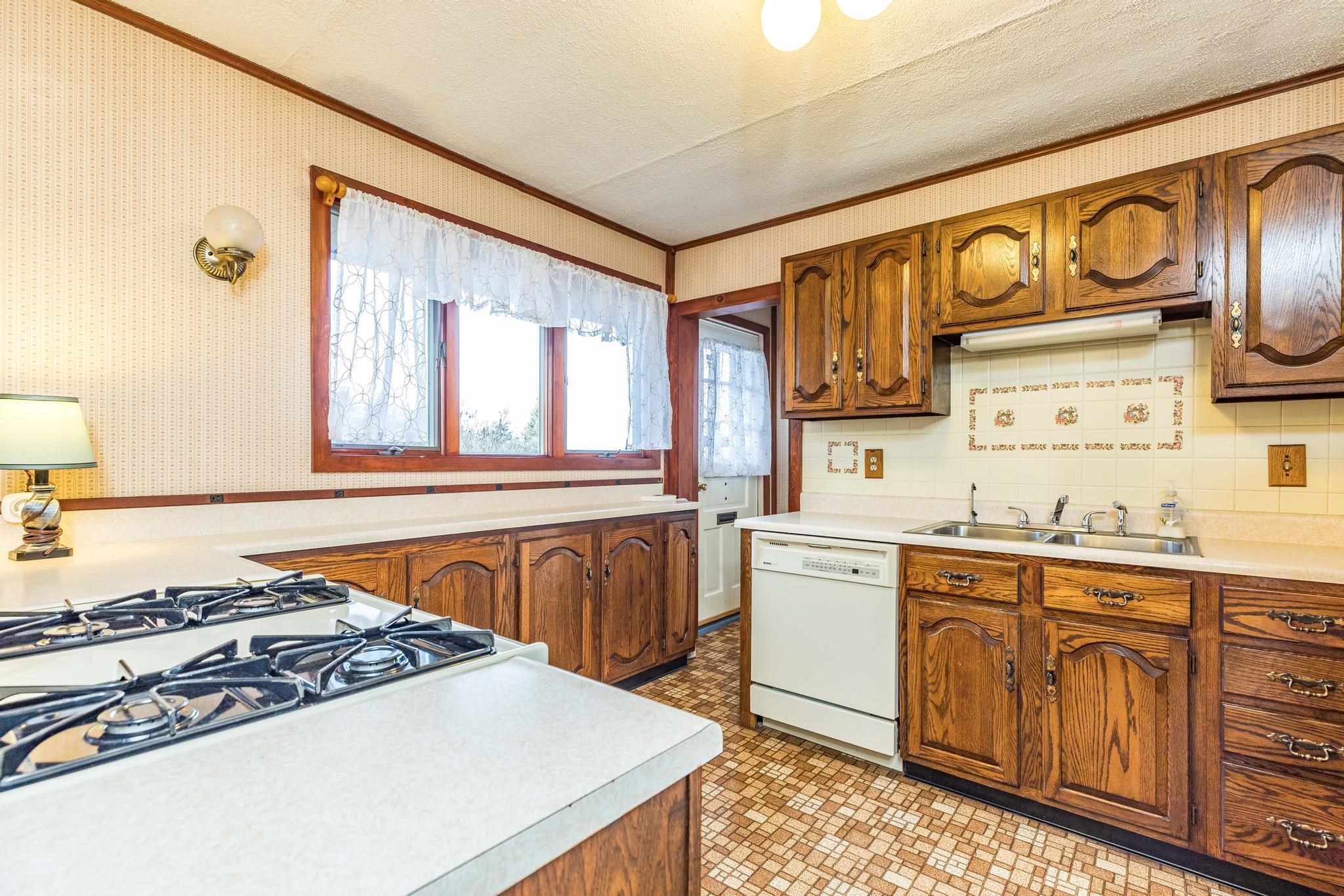 173 Dover Point Road Dover, NH 03820 - Photo 12 of 26
