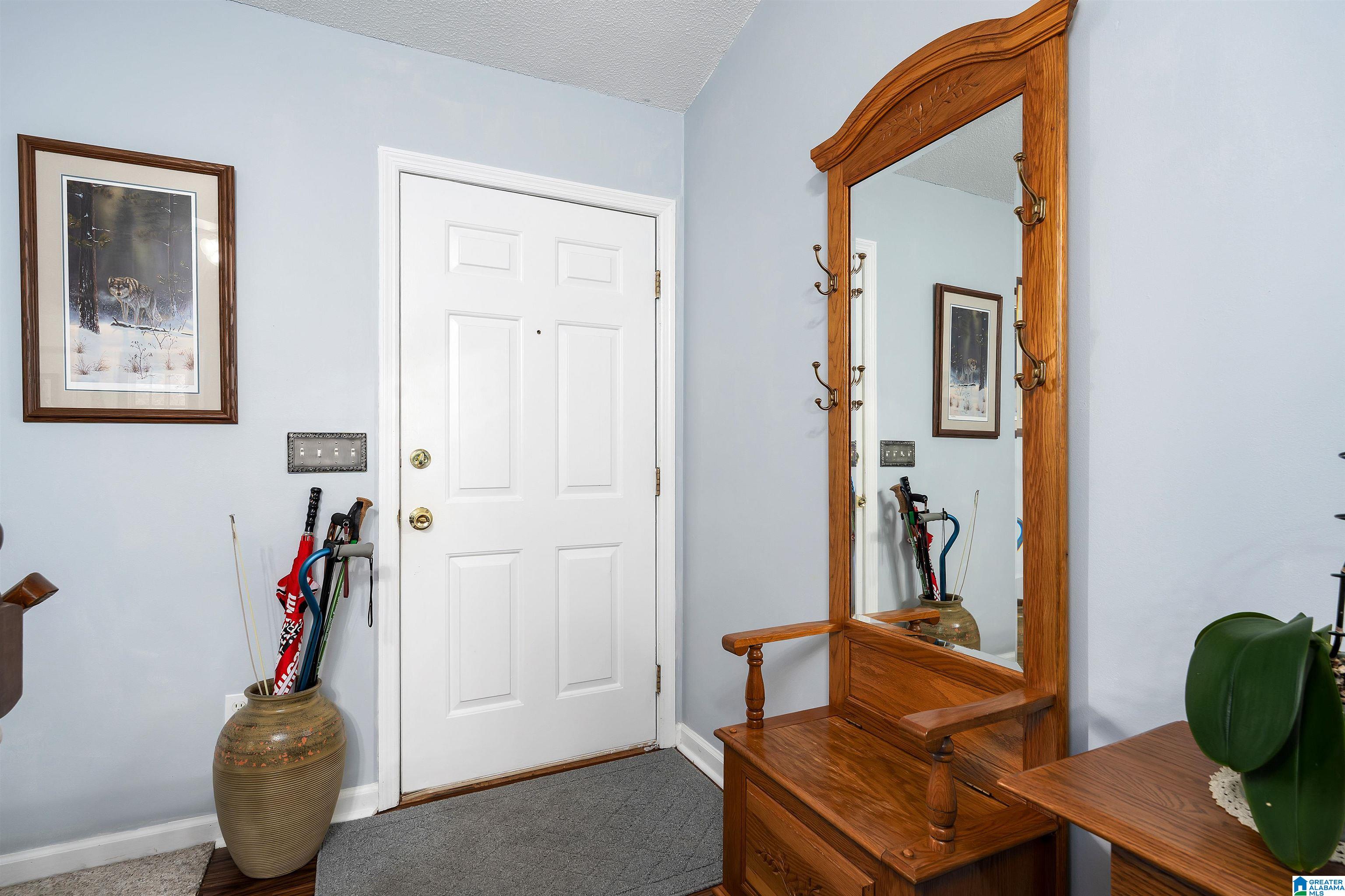 116 Twin Lakes Road Trussville, AL 35173 - Photo 4 of 47