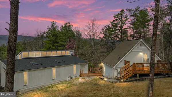 $380,000 | 38 Strudel Court, Basye, VA 22842