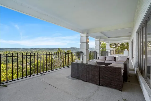 $1,649,999 | 493 Shady Drive, Branson, MO 65616