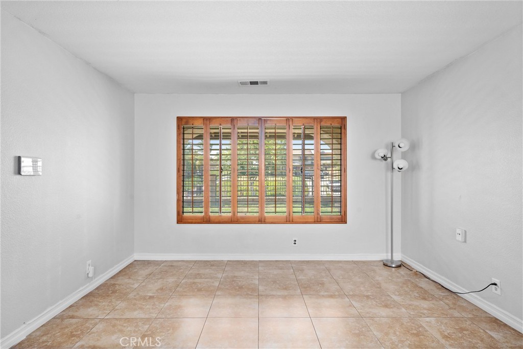 10703 Valley Drive Riverside, CA 92505 - Photo 8 of 36