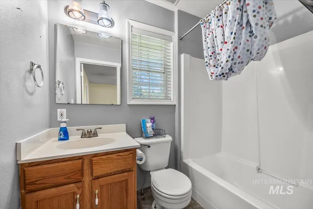 $485,700 | 2620 Meadow Avenue, Caldwell, ID 83605