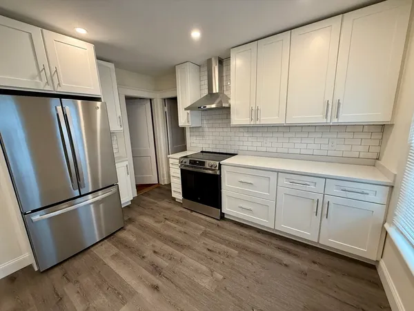 $3,500 | 1049 Broadway, Unit 1, Somerville, MA 02144