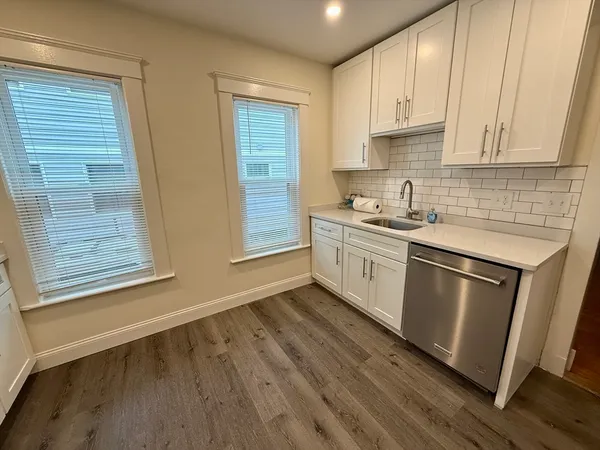 $3,500 | 1049 Broadway, Unit 1, Somerville, MA 02144