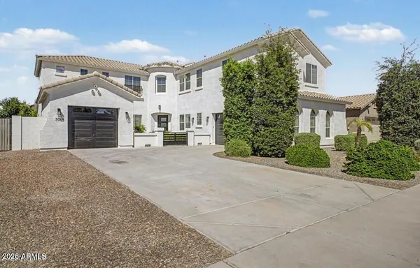 $1,099,000 | 3054 East Kingbird Drive, Gilbert, AZ 85297