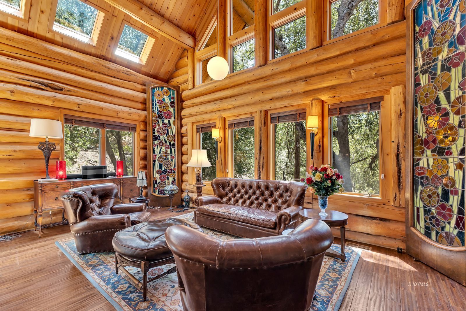 52381 Laurel Trail Idyllwild, CA 92549 - Photo 2 of 58 Living room
