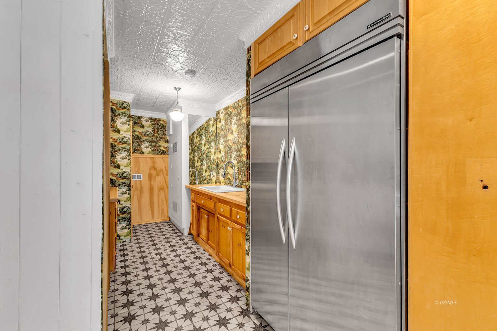 52381 Laurel Trail Idyllwild, CA 92549 - Photo 40 of 58 Kitchenette
