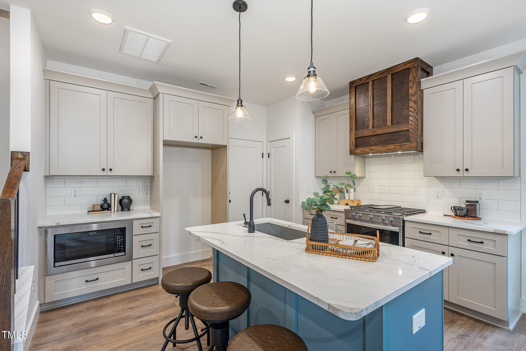 420 Clayton Road Durham, NC 27703 - Photo 10 of 25 010_r6ii7100-edit_445